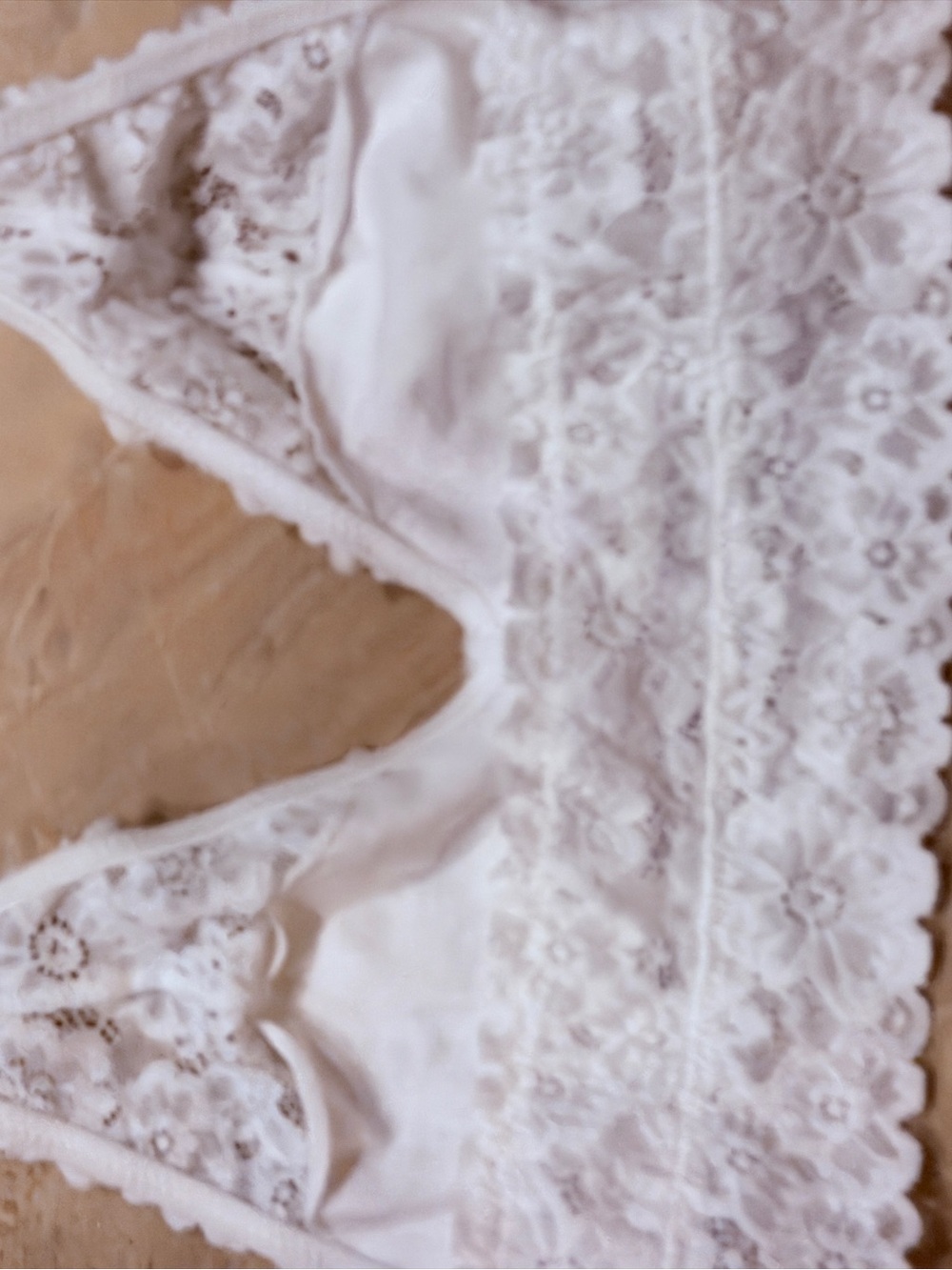 aerie White Lace halter neck Bralette - Picture 3 of 5
